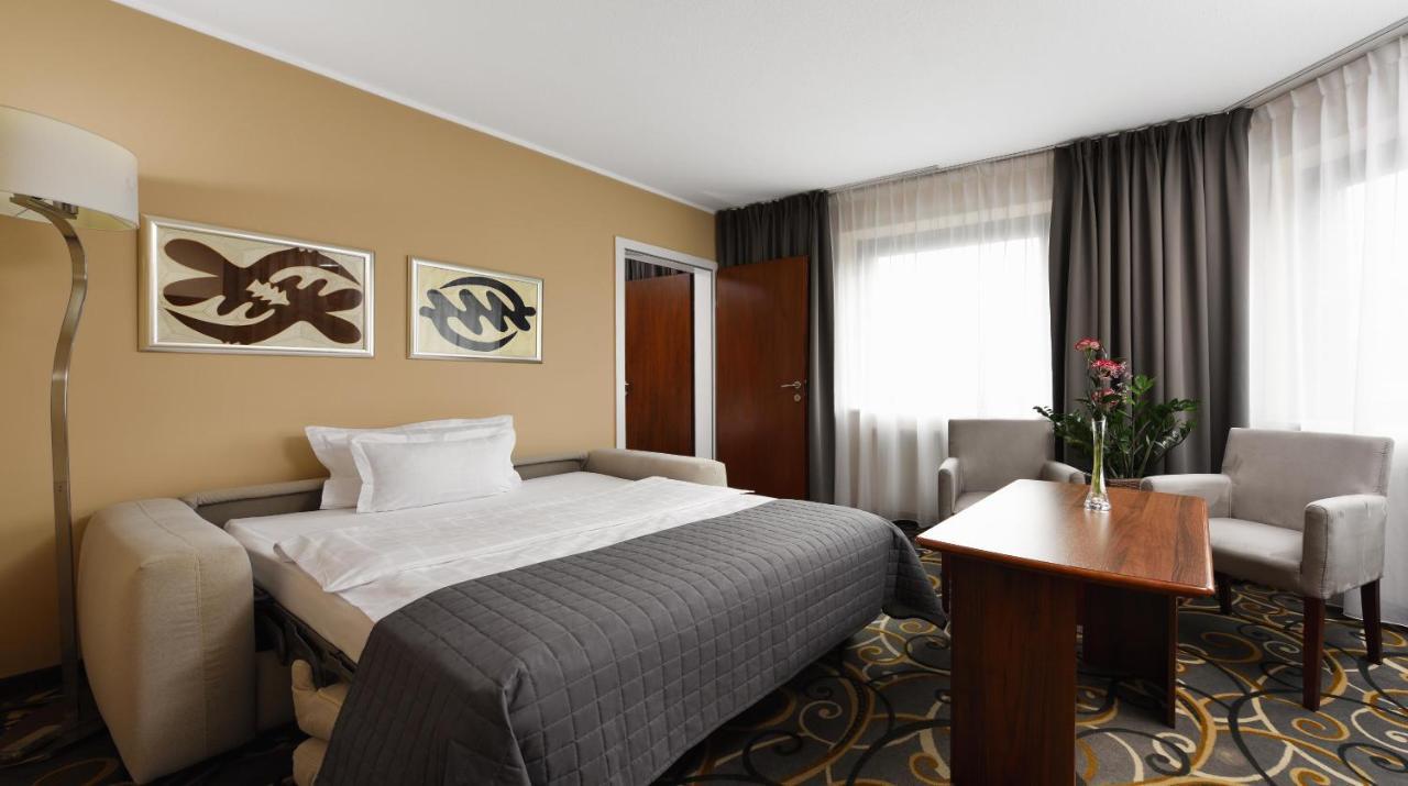 City Hotel Hotel