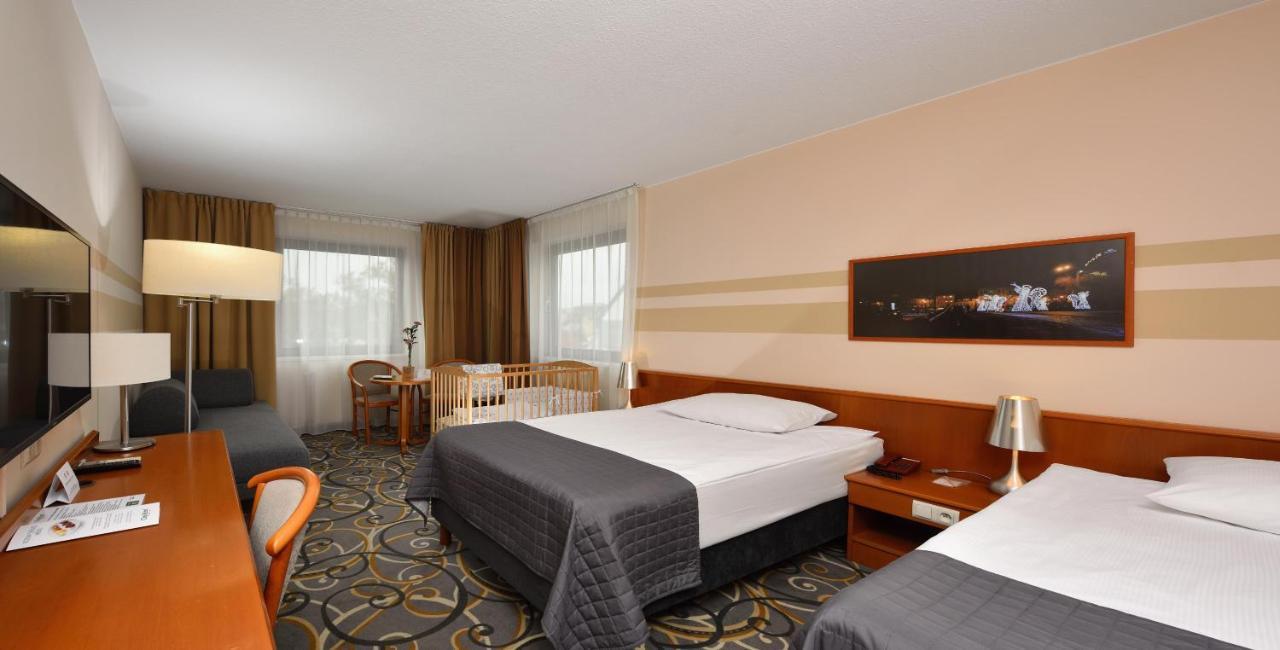 City Hotel Hotel 4*