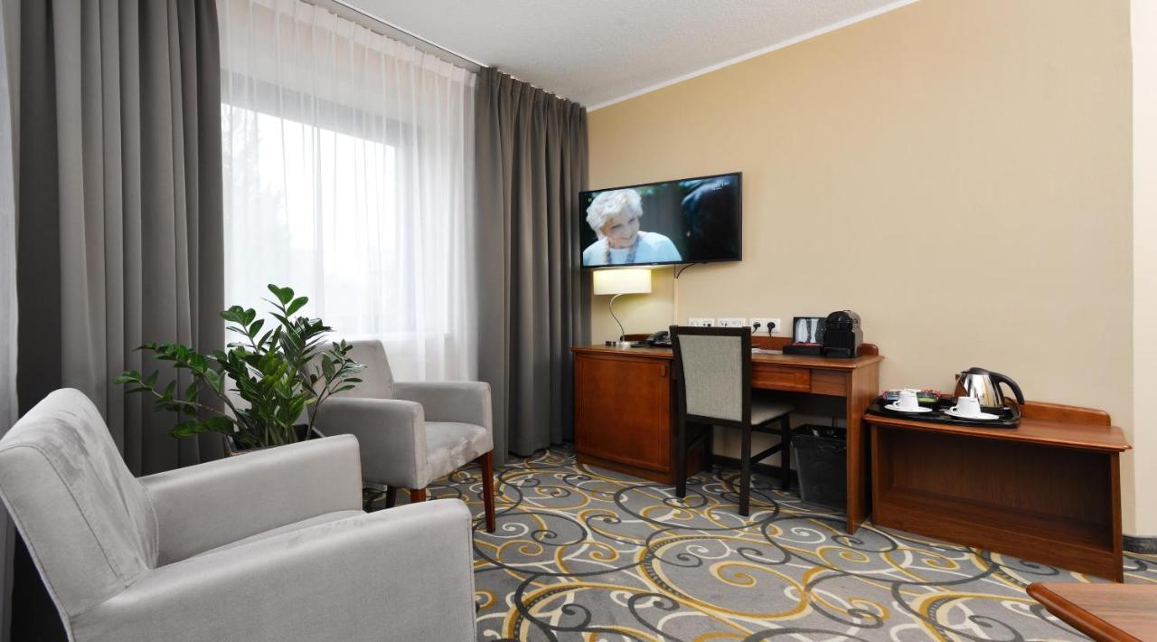 City Hotel