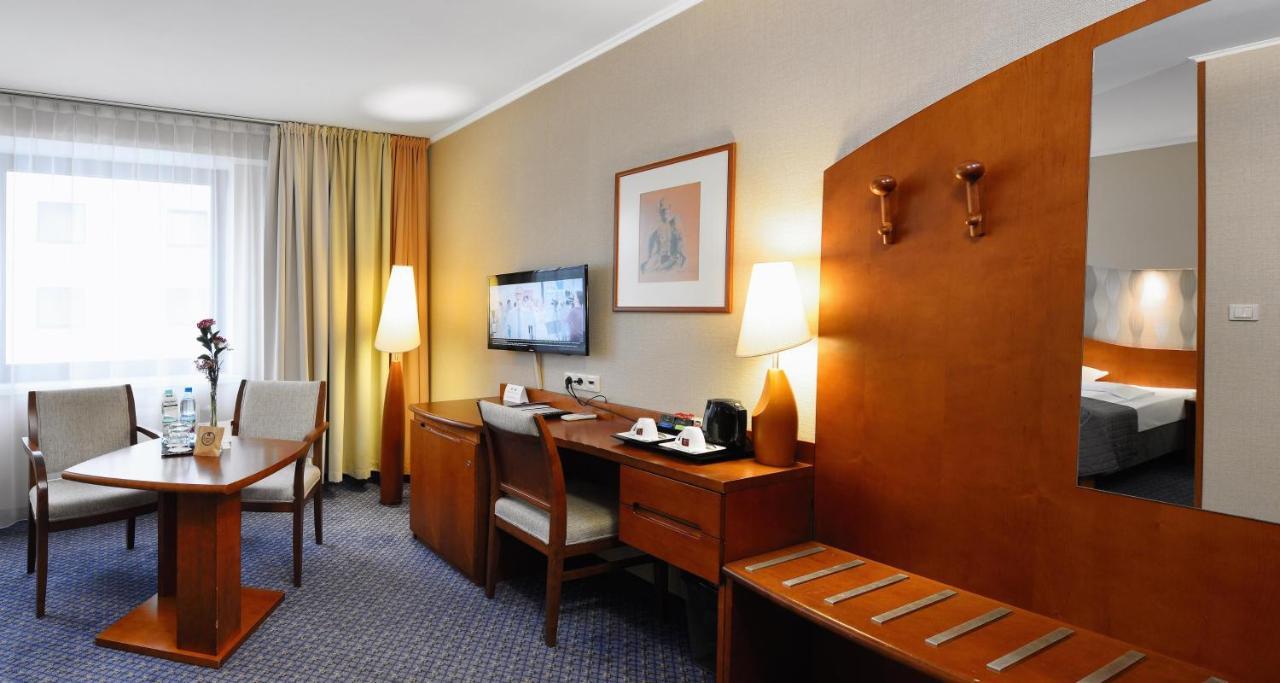 Hotel City Hotel 4*