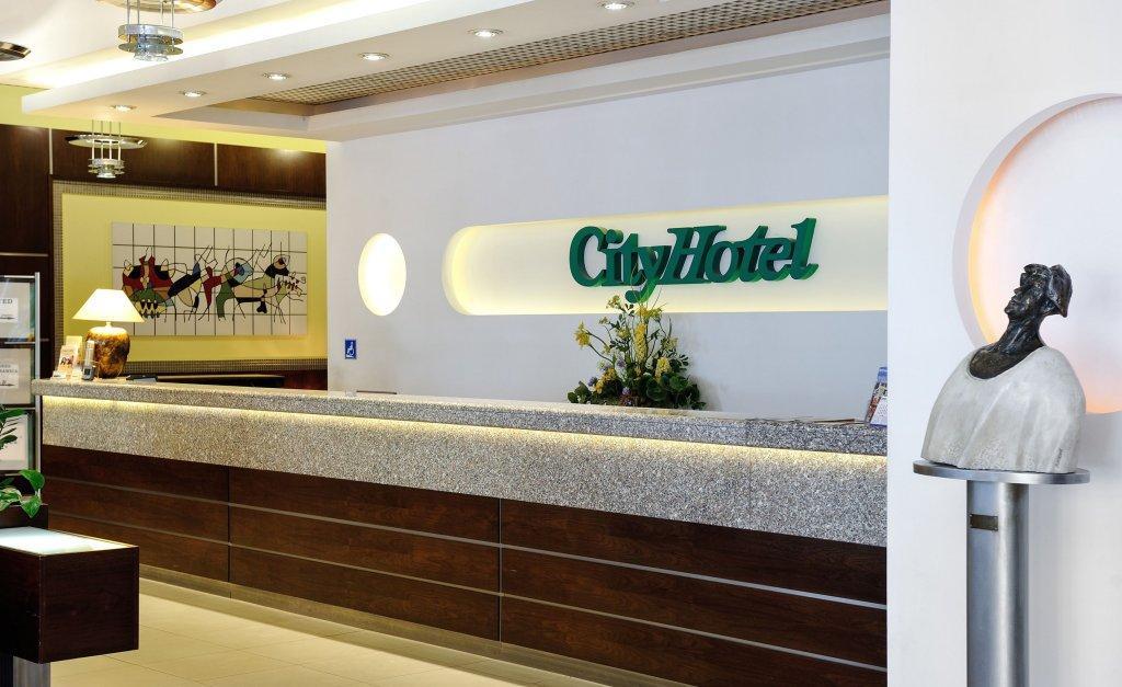 Hotel City Hotel 4*