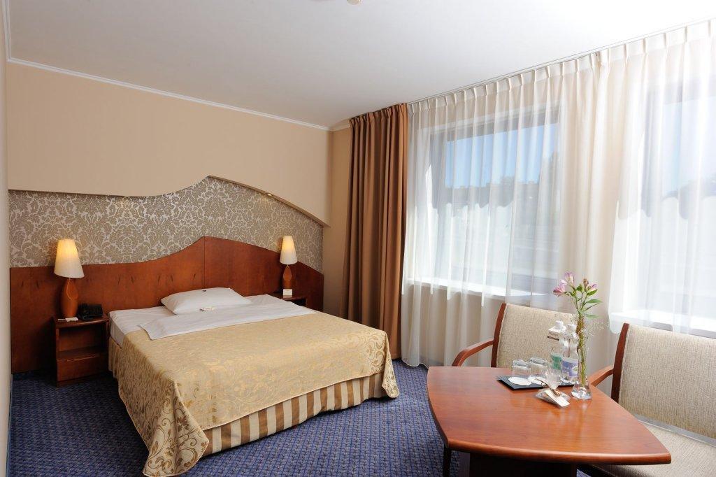 Hotel City Hotel