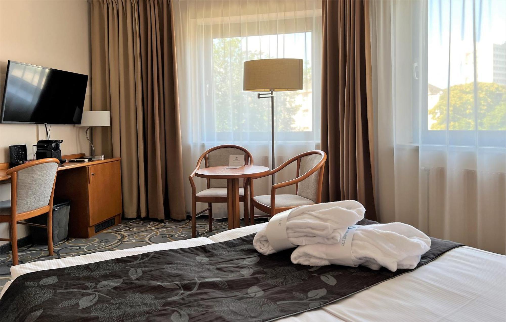 City Hotel Hotel 4*