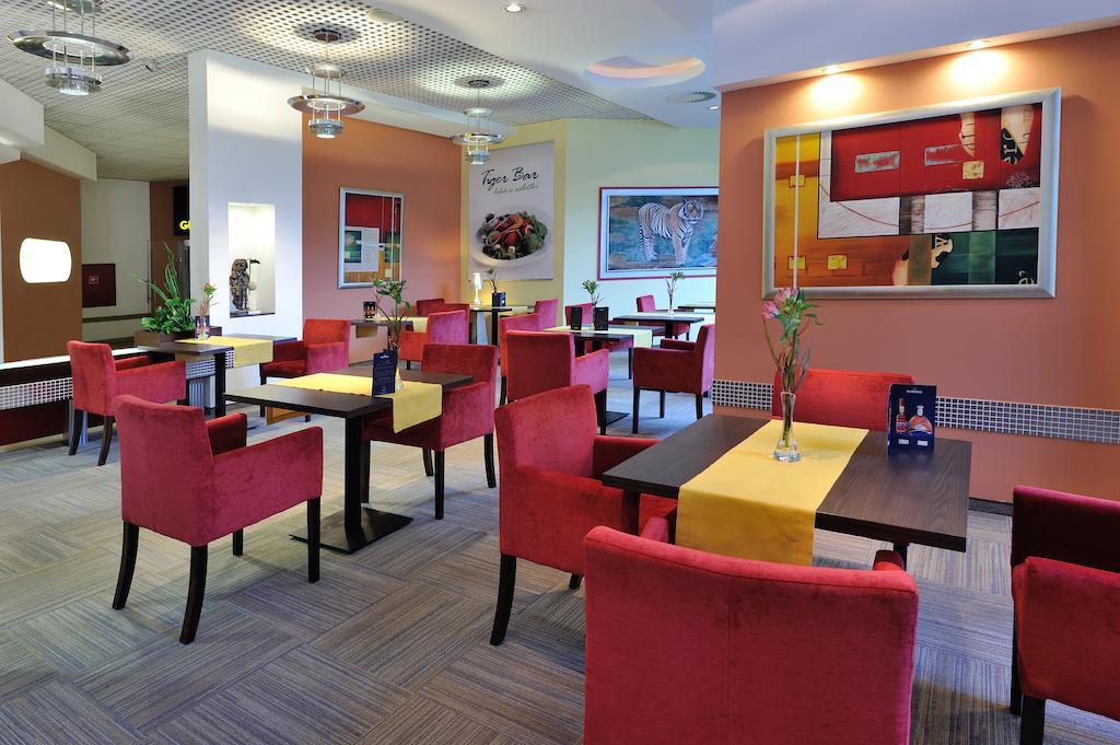 City Hotel Hotel