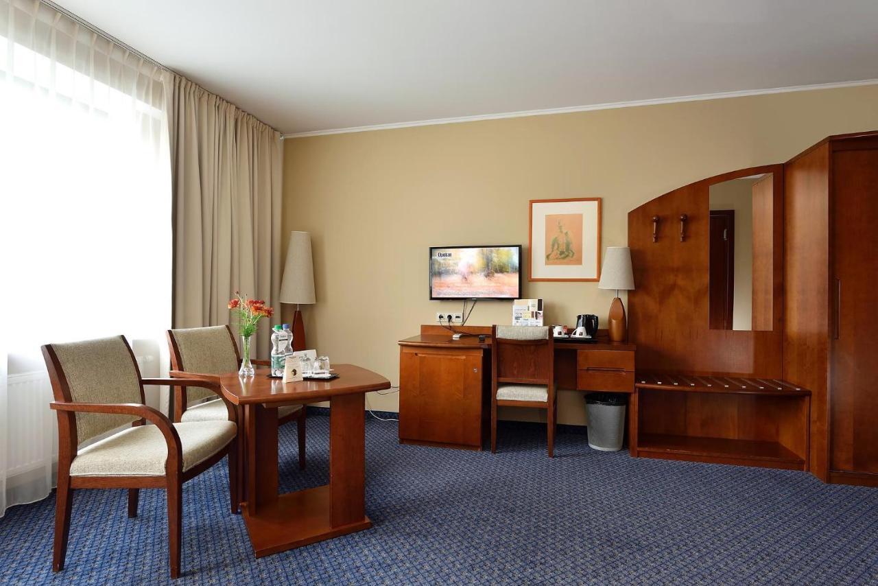 City Hotel